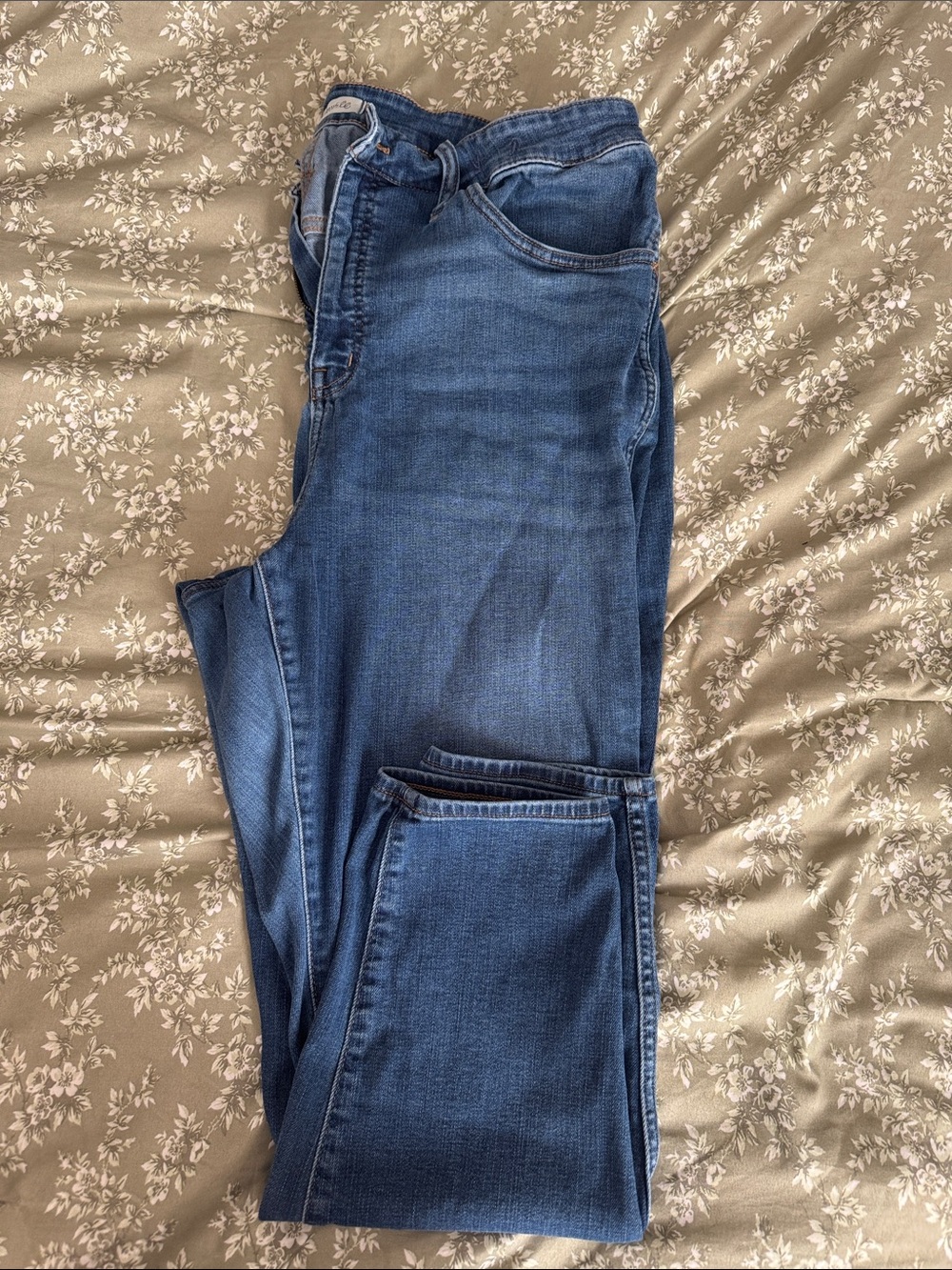 Madewell High-Rise Jeans- 10” Roadtripper in Medium Blue